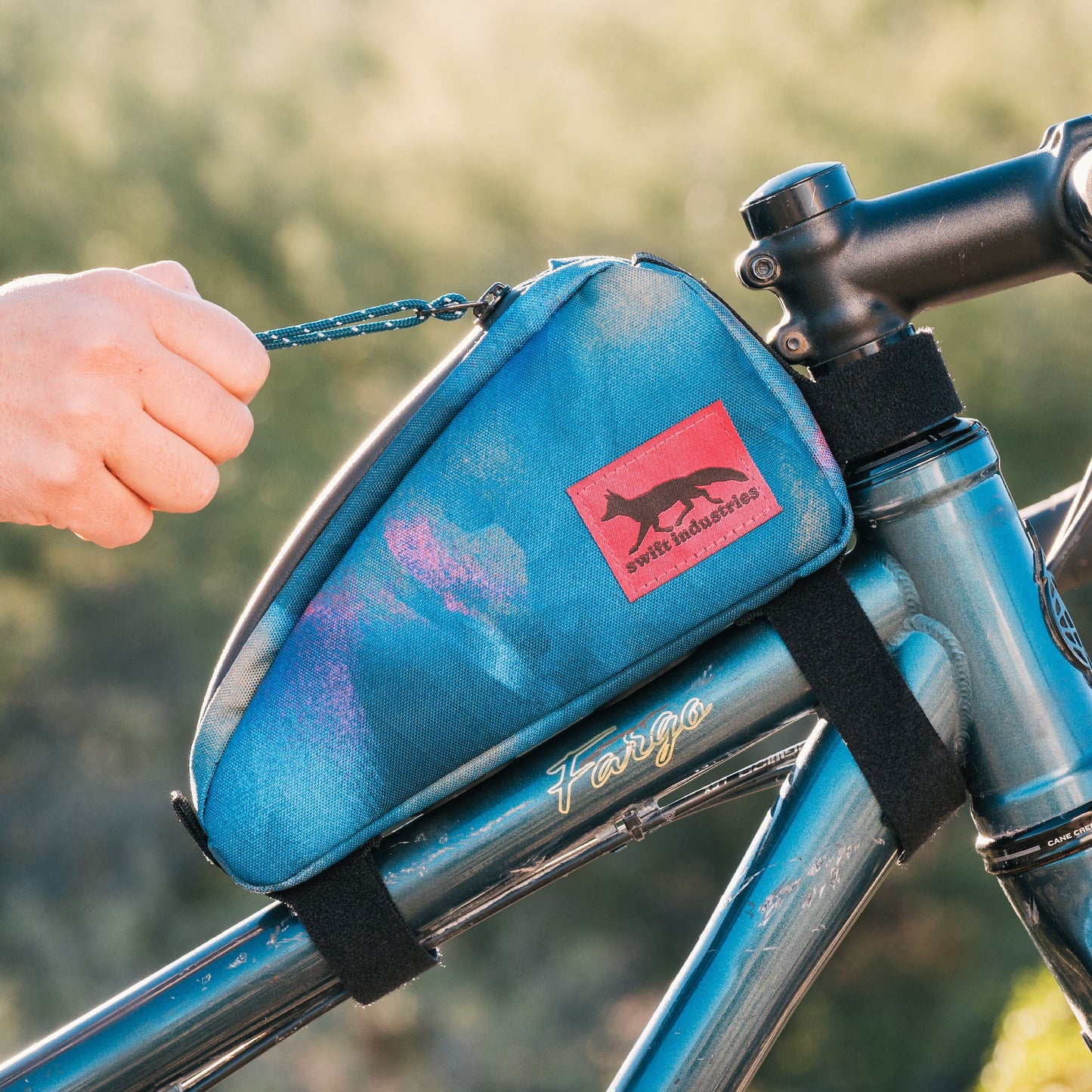 Moxie Top Tube Bag