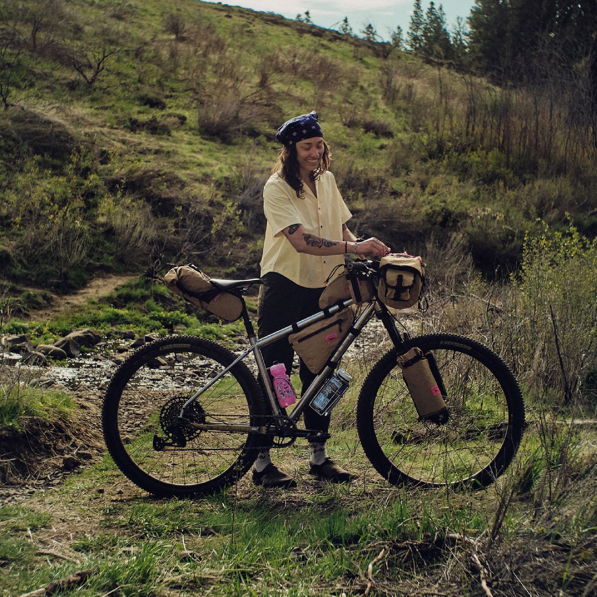 【美品】swift industries olliepack FIRST LOOK! Swift Industries Olliepack - YouTube