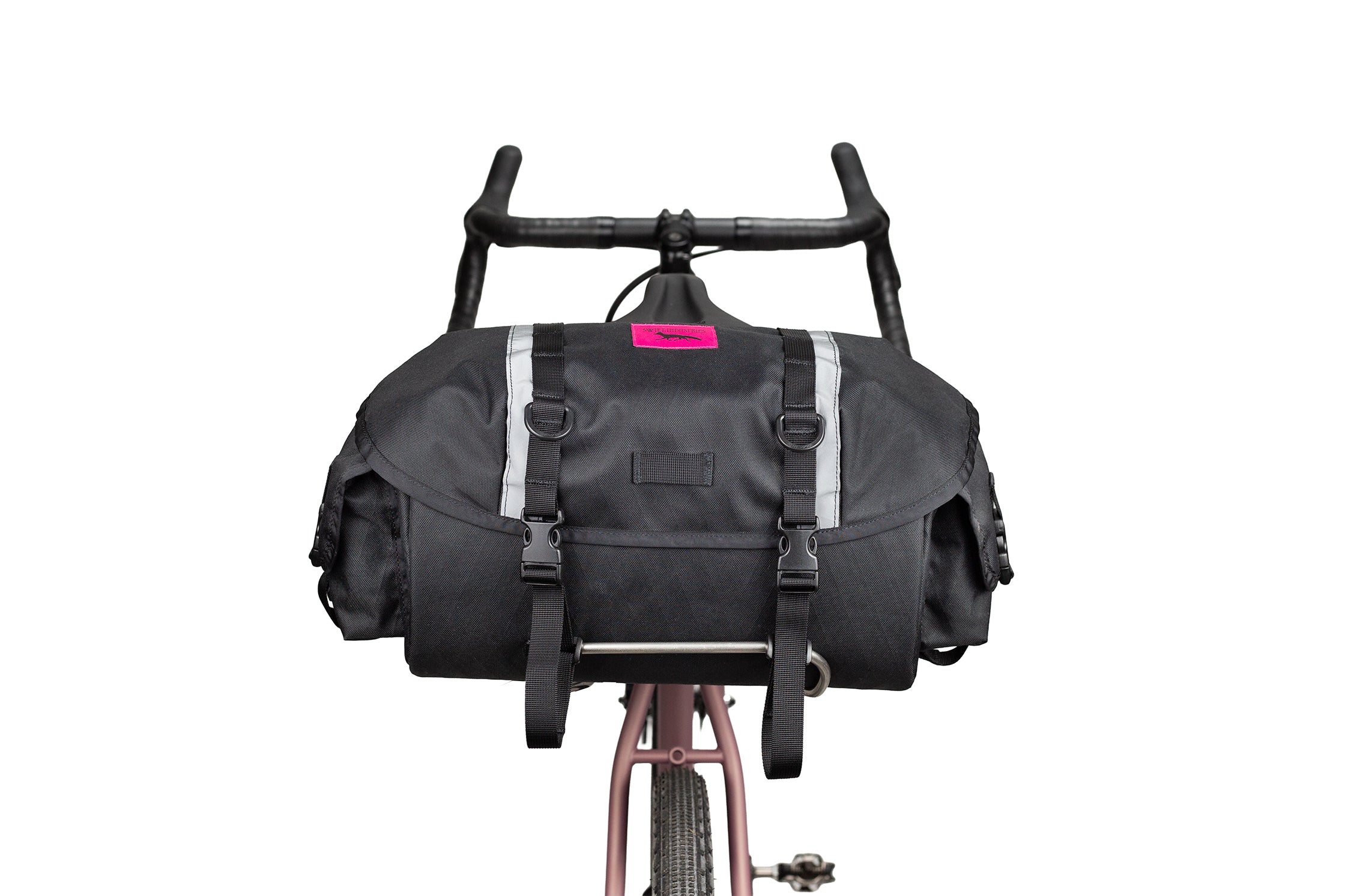 Camp and Go Slow Swift Industries ゼイゲイスト Camp and Go Slow × Swift Industries Collab - BIKEPACKING.com
